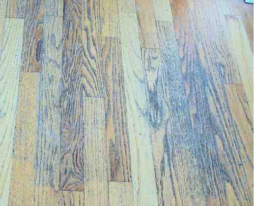 31 tricks to help you fix the wood in your home, Mix Vinegar And Lemon Juice On Your Hardwood