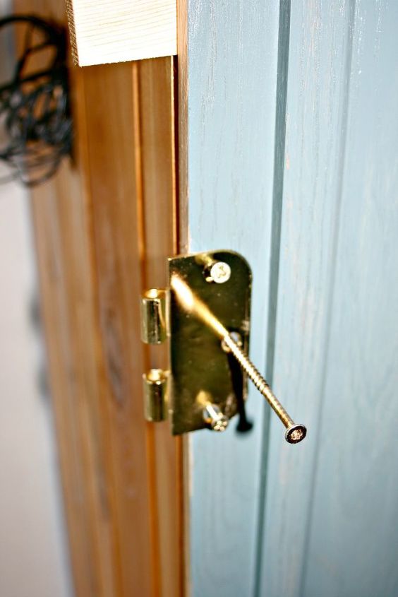 31 tricks to help you fix the wood in your home, Fix Stripped Wood With A Screw