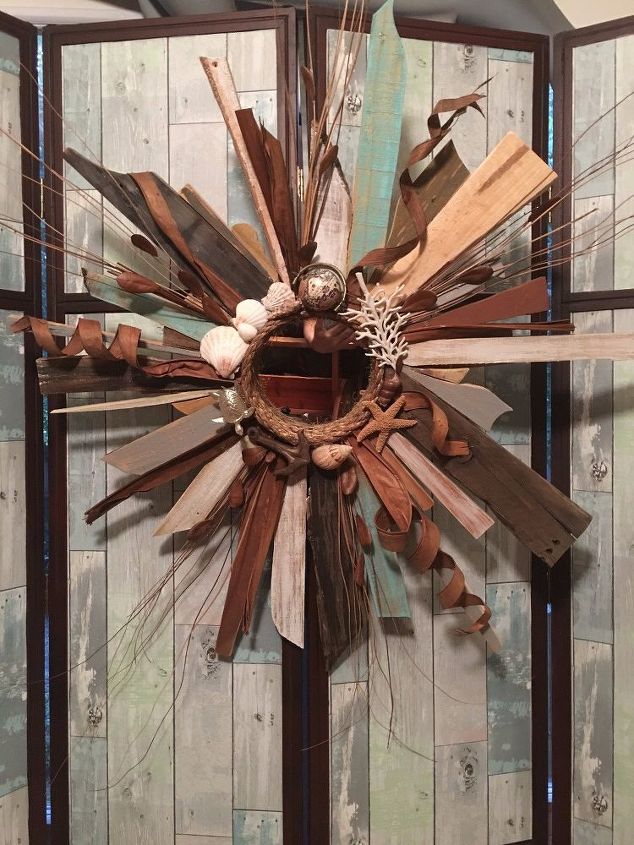 s 31 coastal decor ideas perfect for your home, Build A Wreath From Driftwood