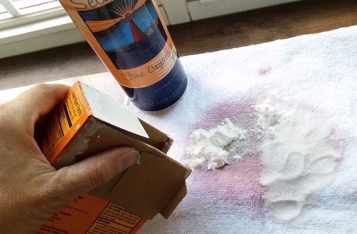 30 essential hacks for cleaning around your home, Remove Wine Stains With Borax