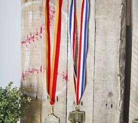 pallet sports medal display