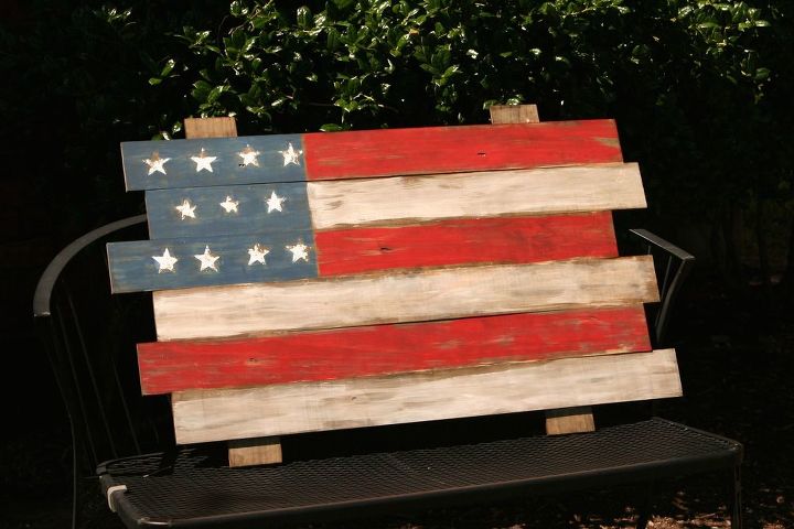 31 unusual flag ideas that actually look amazing, Create an American flag from scrap wood