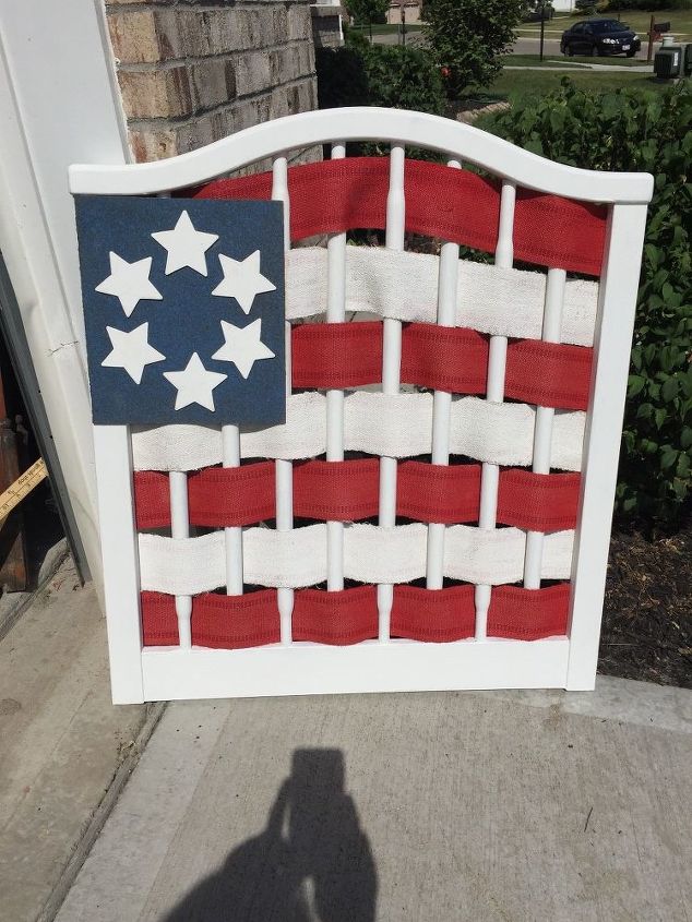 31 unusual flag ideas that actually look amazing, Repurpose a headboard for this folk art flag