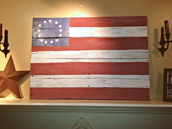 31 unusual flag ideas that actually look amazing, Make a wooden flag from pallets