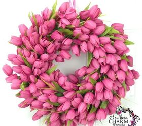 30 fabulosas ideas de coronas de flores que harn sonrer a tus vecinos, Teje esta explosi n de tulipanes con cinta