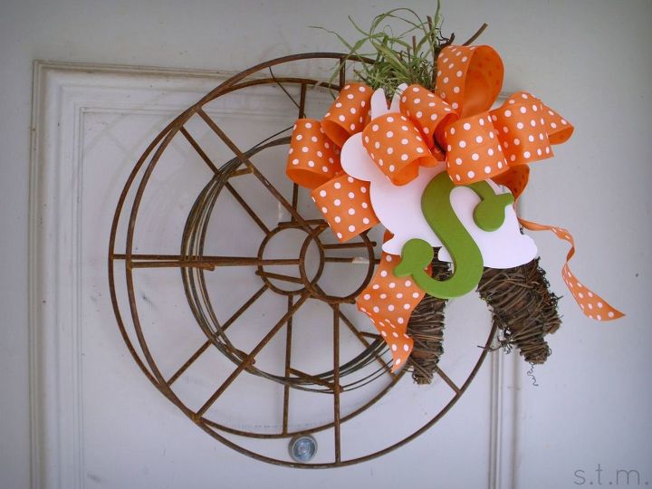 30 ideias fabulosas de coroas de flores que faro seus vizinhos sorrirem, Grinalda r stica de primavera igual a capricho industrial