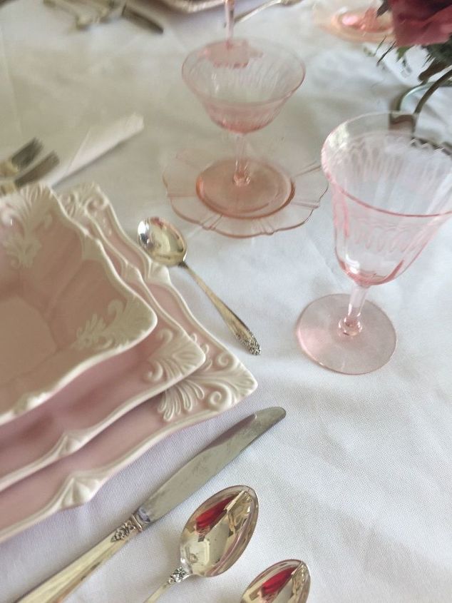 q does anyone know the identity of this crystal glass