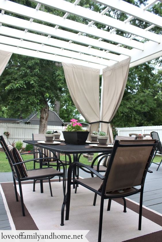30 unbelievable backyard update ideas, Add a pergola for some shade