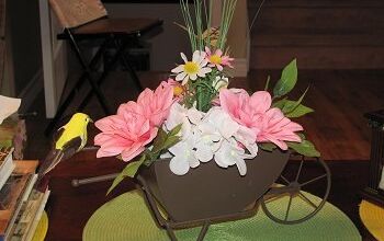  Faça uma peça central floral com flores falsas