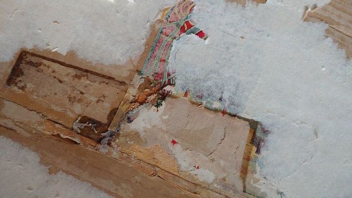 q refinishing a antique trunk inside
