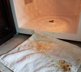 easiest way to clean a microwave