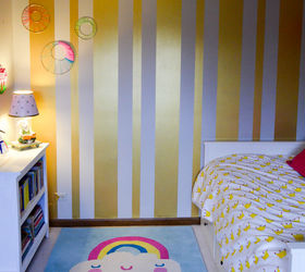 30 creative painting techniques ideas you must see, Stripe your walls with gold paint