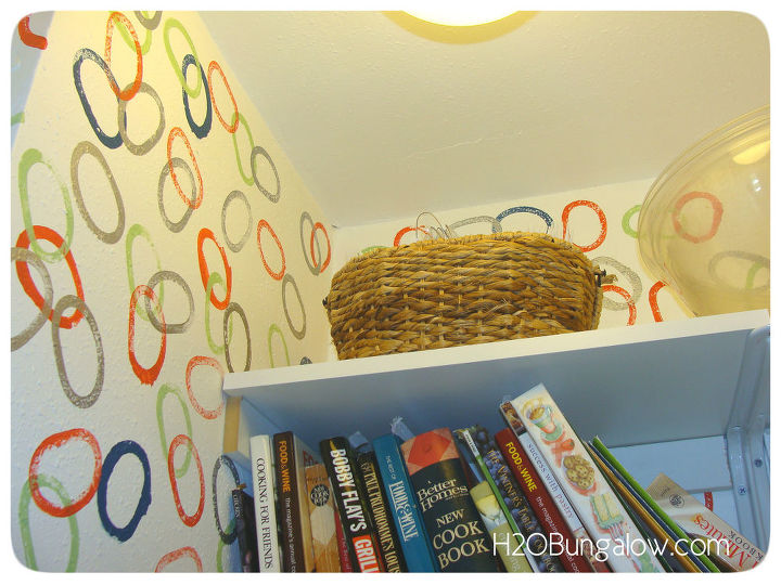 30 creative painting techniques ideas you must see, Stamp patterns for custom wallpaper