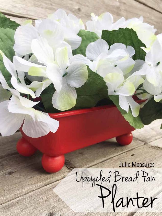 30 creative ways to repurpose baking pans, Or use a bread pan and attach wooden feet