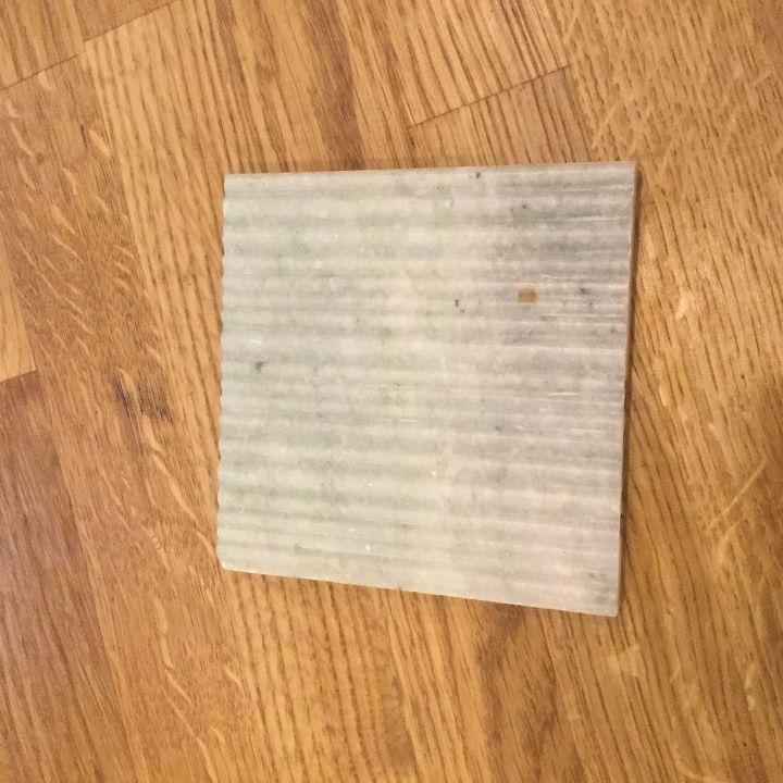 q when tiling a wall in a bathroom how do you get a finished edge look