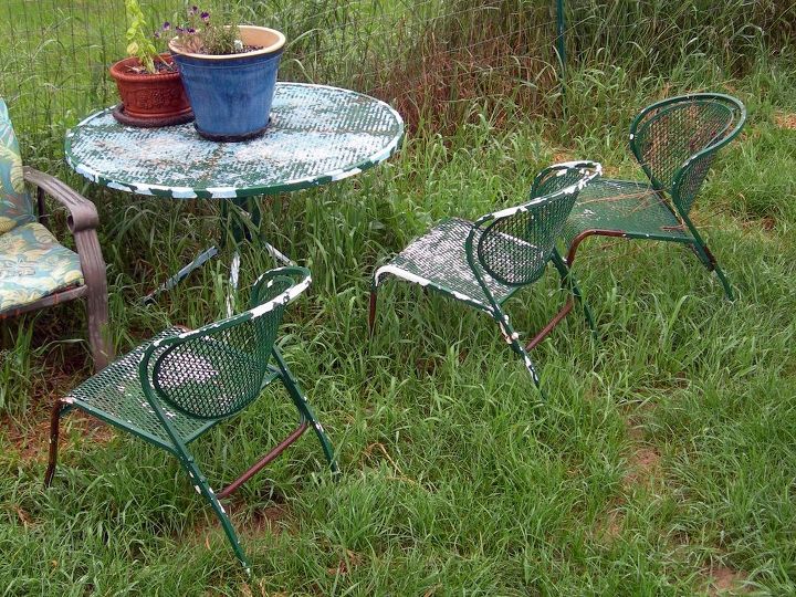 q how do i repaint a rusted metal table and chairs