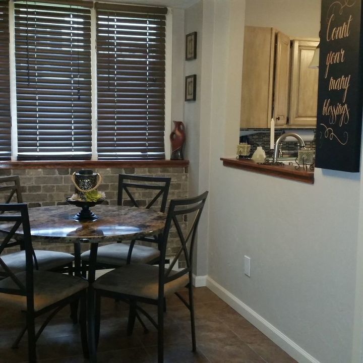 q need help re decorating this small dinning room