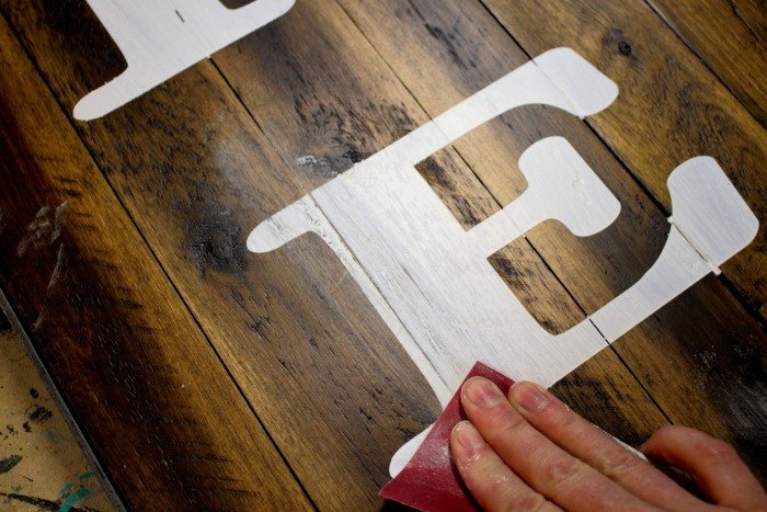 the best way to make farmhouse signs with vinyl stencils
