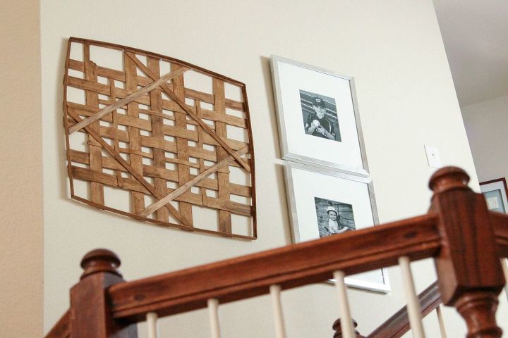 31 creative ways to fill empty wall space, Make a unique design out of stained wood