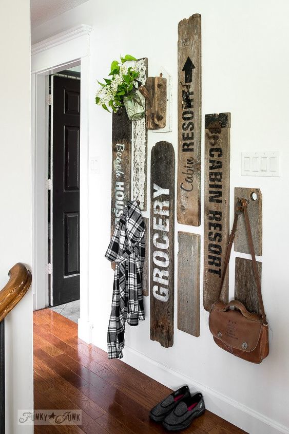 31 creative ways to fill empty wall space, Stencil your favorite saying on the wall