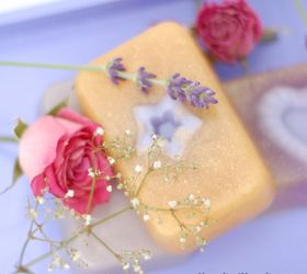 Easy Melt & Pour Lavender & Rose Soap With Gold Mica Powder