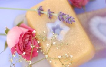 Easy Melt & Pour Lavender & Rose Soap With Gold Mica Powder