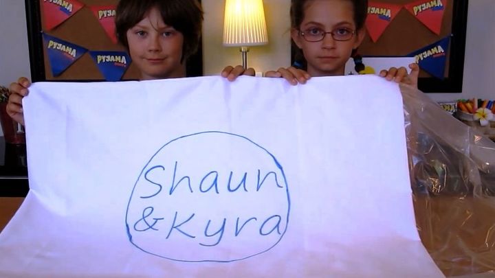 personalized tie dye pillow cases with acrylic paint