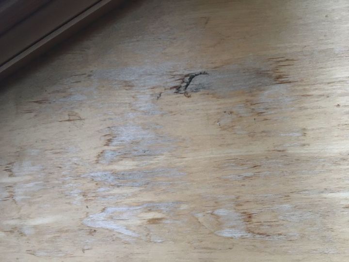 q how to remove water spots from a polished windowsill