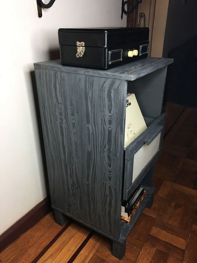 s 30 jaw dropping decorating techniques you ve never seen before, Use this faux wood painting technique