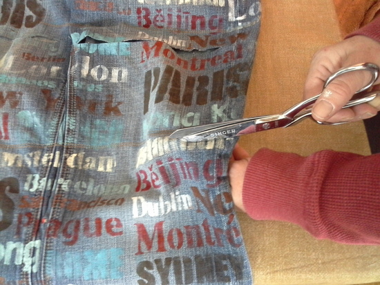 30 ways to use old jeans for brilliant craft ideas, Turn An Old Pair Into A Fun Hanging Organizer