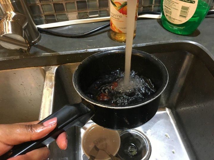 use baking soda to save your burnt pot
