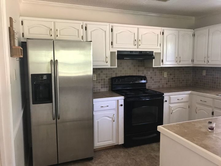 q help black kitchen cabinets