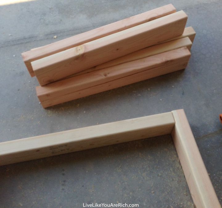 15 maneiras criativas de organizar sua casa, Como fazer prateleiras de madeira