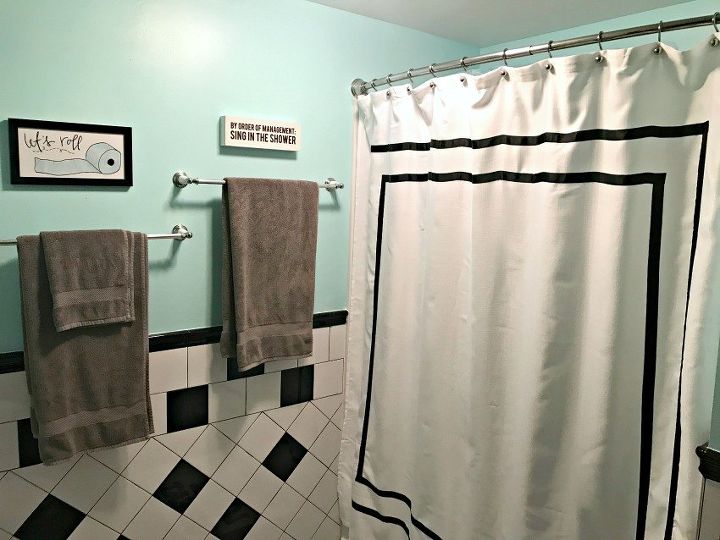 retro black and white bathroom update
