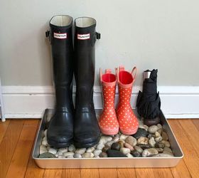 30 amazing ways to organize your shoes, Make a river rock boot tray