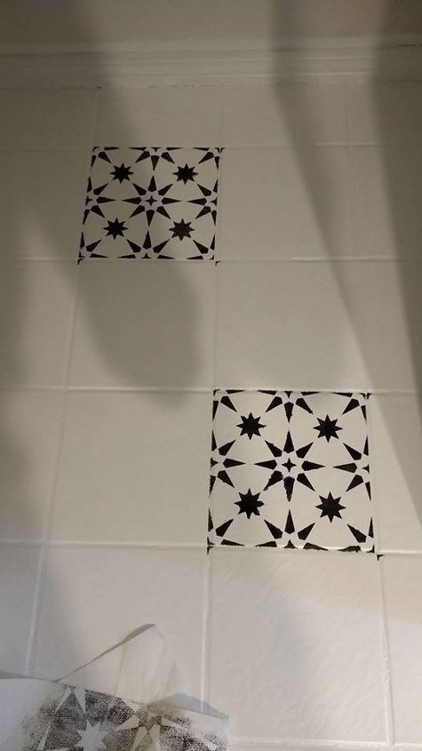 i painted and stenciled my ceramic tile