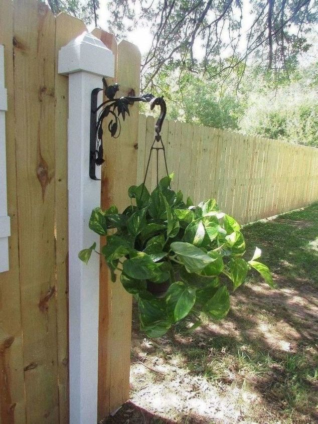 fence post plant hanger