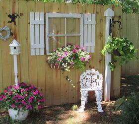 Over the fence store plant hangers