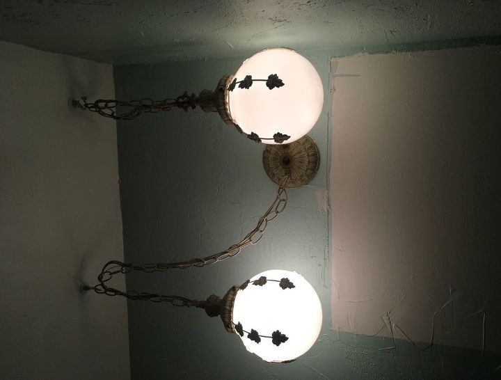 q how to salvage or loose a 1974 bathroom light