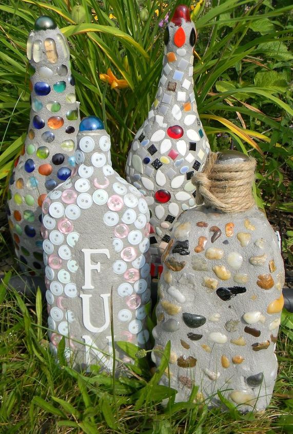 31 elementos creativos de jardn perfectos para el verano, Haz algunos dise os de mosaico con botellas de vino viejas