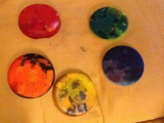 31 clever ideas to reuse muffin pans and cupcake liners, Put Crayons Back To Life