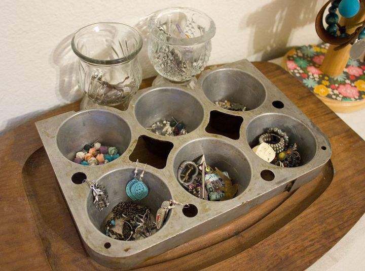 31 ideias inteligentes para reutilizar forminhas de cupcake e forminhas de cupcake, Convertendo utens lios de cozinha antigos em porta joias