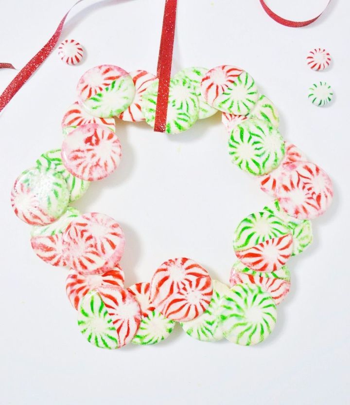 31 clever ideas to reuse muffin pans and cupcake liners, Or This Extraordinary Wreath