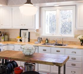 How to Easily Paint Kitchen Cabinets