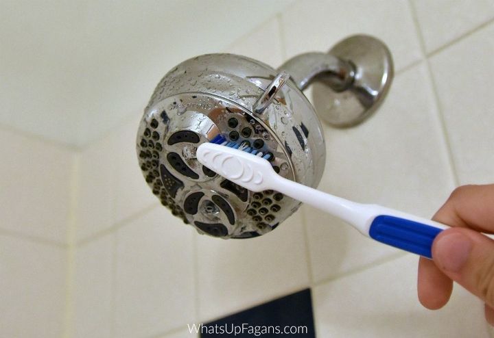 a maneira mais fcil de limpar seu chuveiro