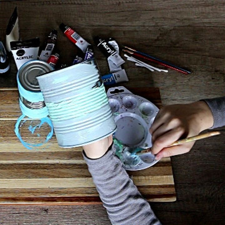 artesanato com latas porta utenslios e vaso de lata