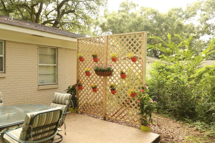 lattice wall for backyard privacy