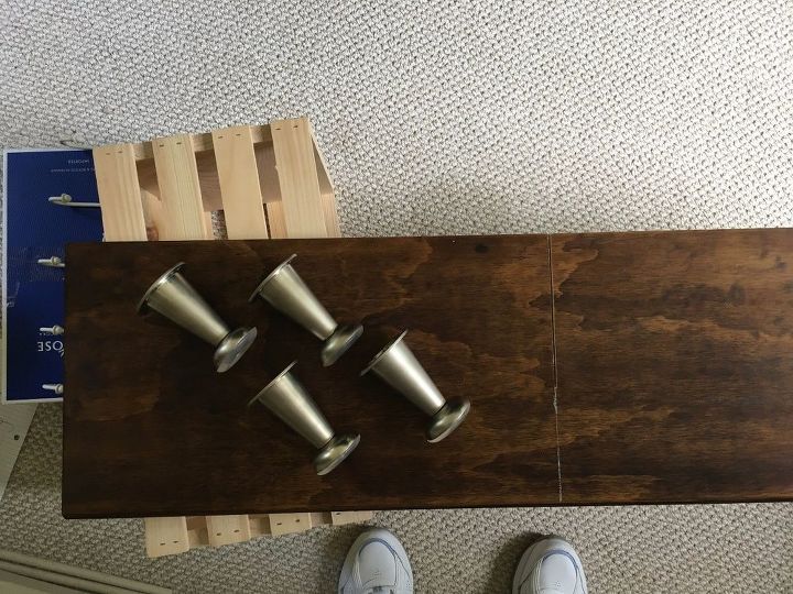 minha mesa de cabeceira de caixa de madeira