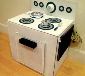 s 17 parents who deserve a standing ovation today, This mom who made a play stove from a box