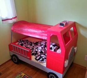 s 17 parents who deserve a standing ovation today, This Firetruck Toddler Bed